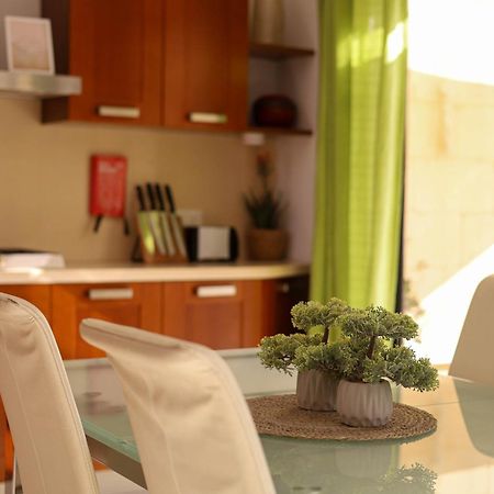 Seafront Duplex Penthouse With Terrace Overlooking Xlendi Bay Exterior foto