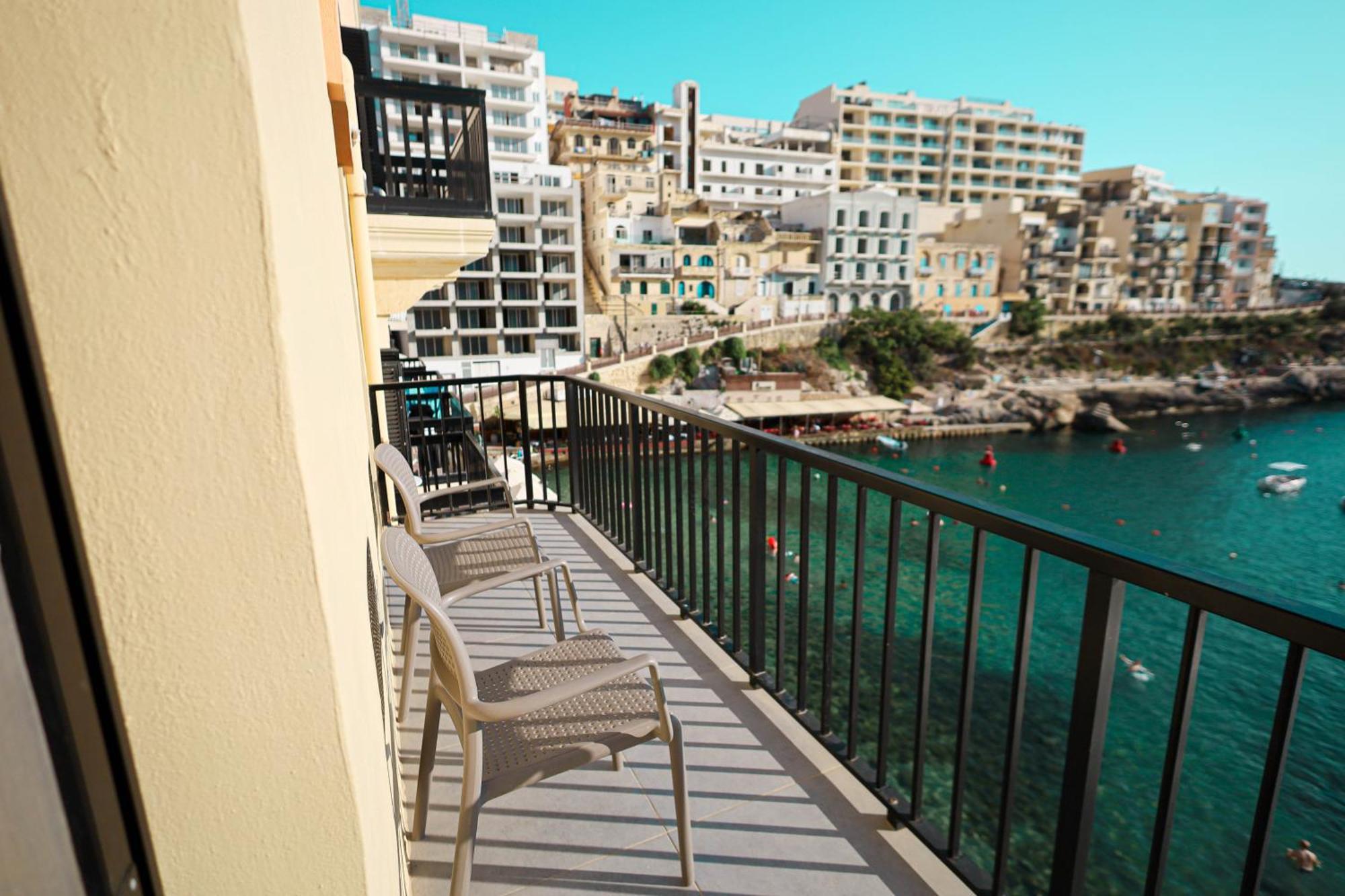 Seafront Duplex Penthouse With Terrace Overlooking Xlendi Bay Exterior foto