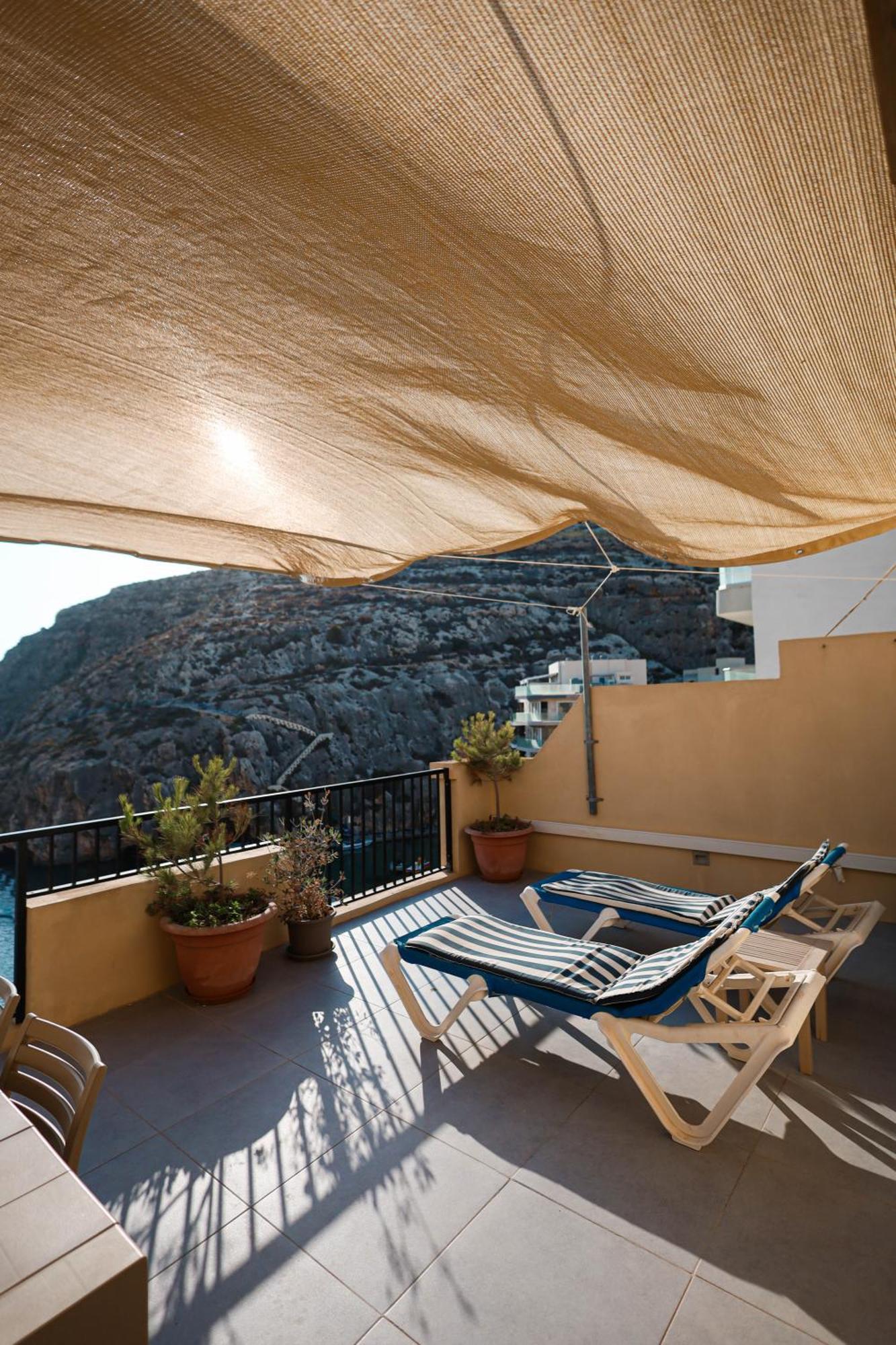 Seafront Duplex Penthouse With Terrace Overlooking Xlendi Bay Exterior foto